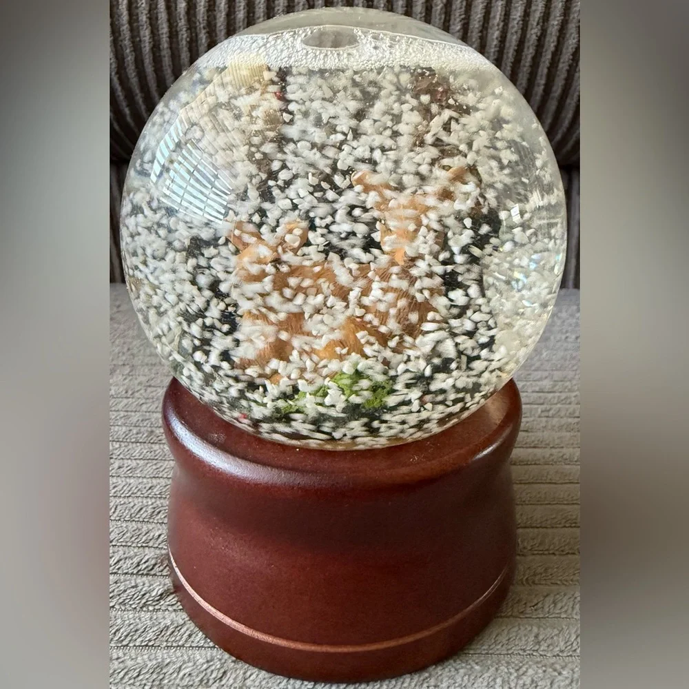 VTG Silvestri Deer Snow Globe with Wooden Base Musical Christmas Holiday Box